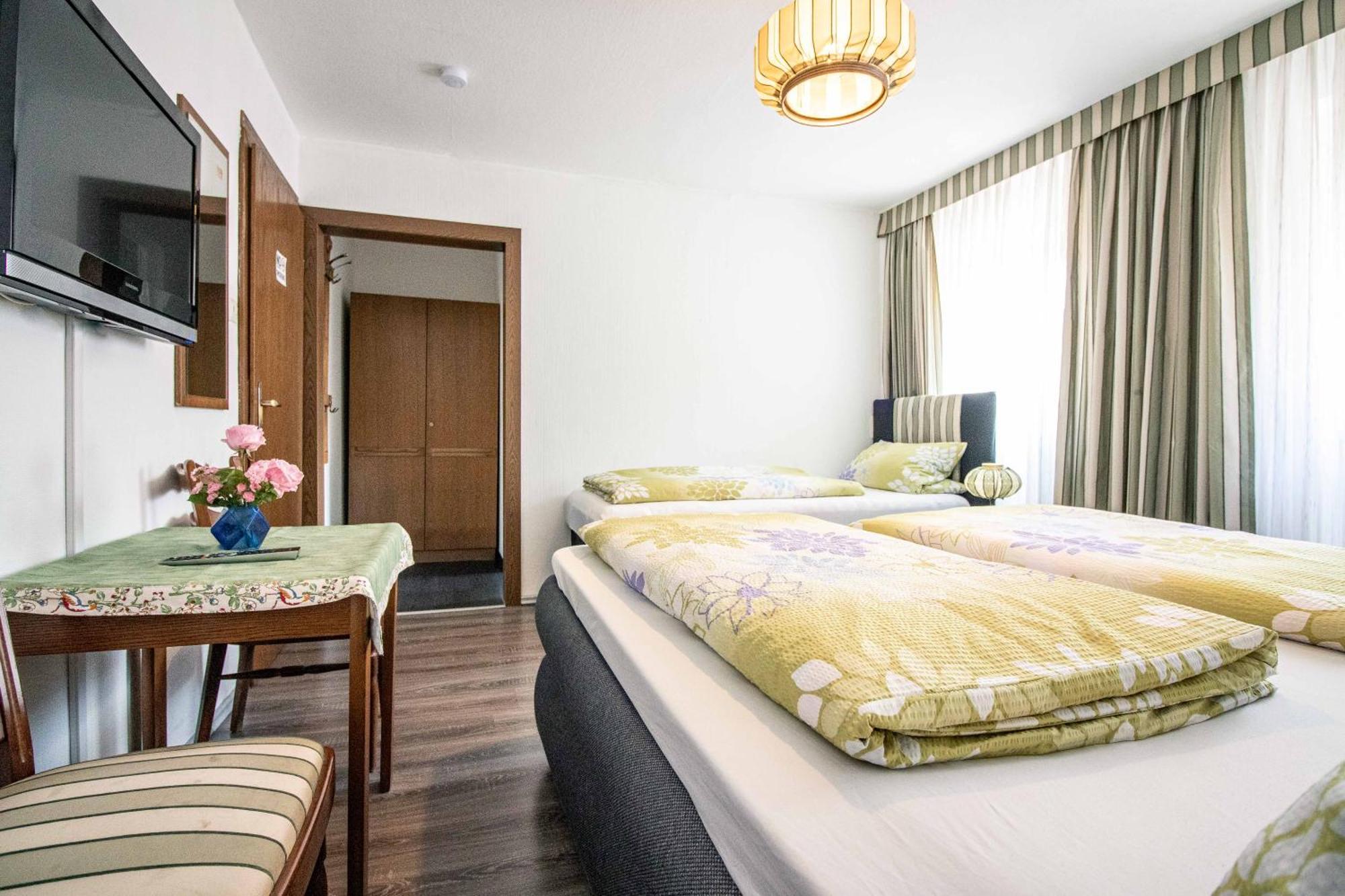 Gasthaus Tannenhof Lutz Phòng bức ảnh